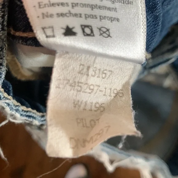 Paige destructed light colored jean shorts - Picture 7 of 10